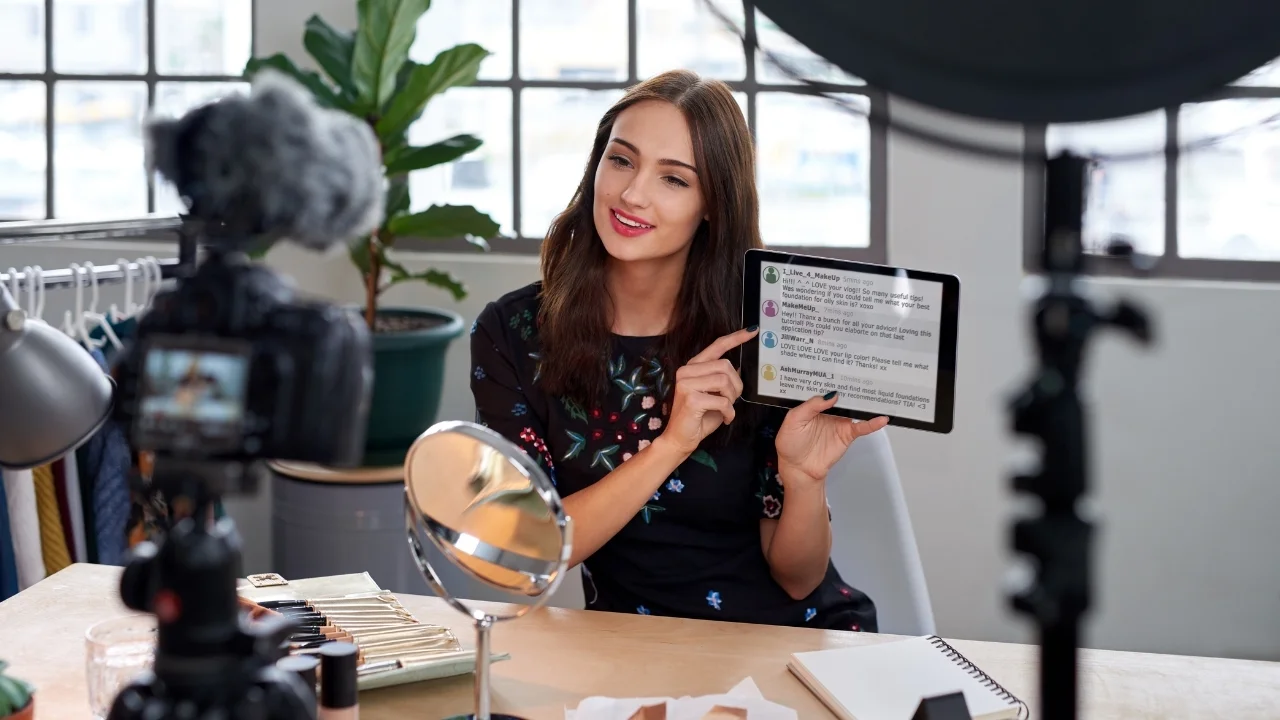 Influencer Pazarlama Nedir? Markalar İçin Güven Odaklı Büyüme Modeli